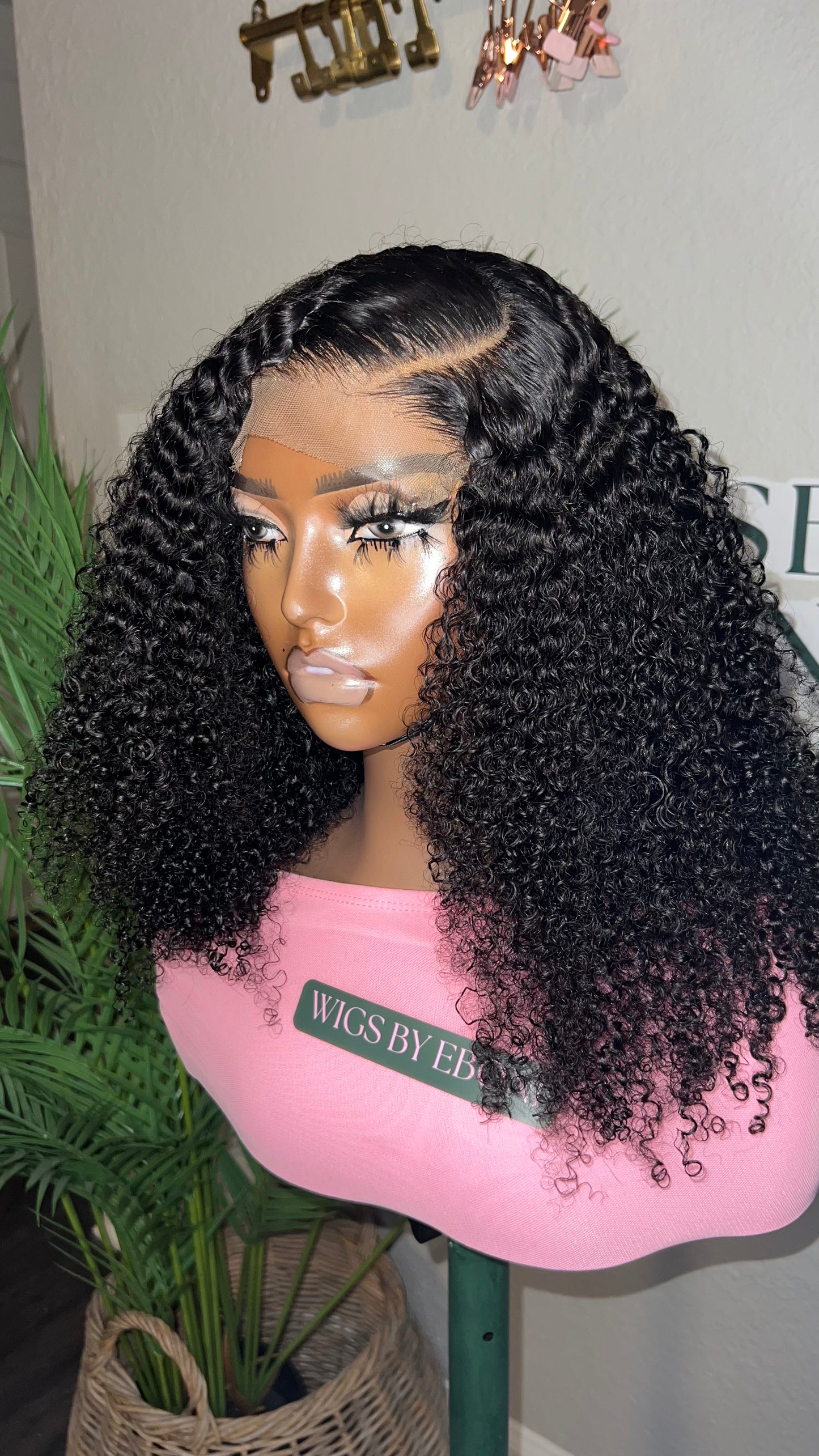 READY TO SHIP 18" AFRO KINKY CURLY MEDIUM/LARGE